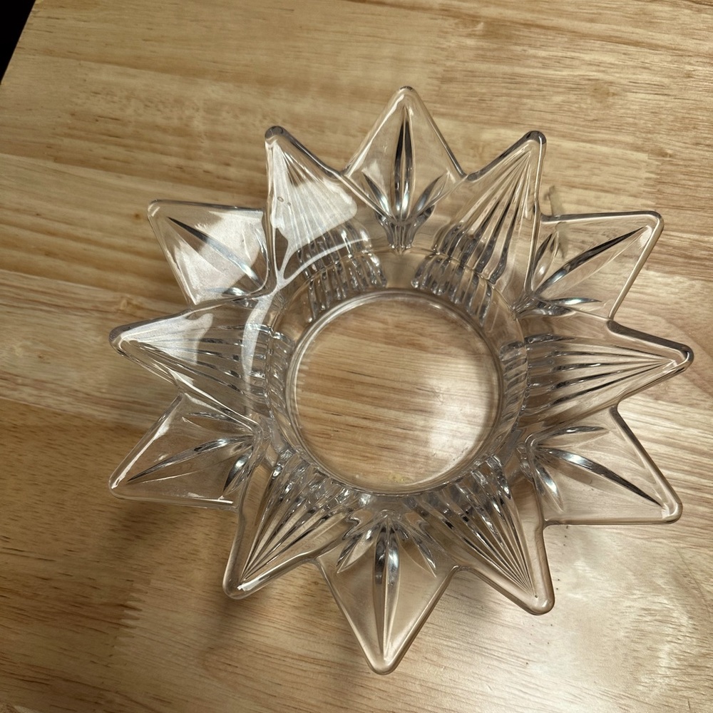 Sun shaped glass bowl accent piece